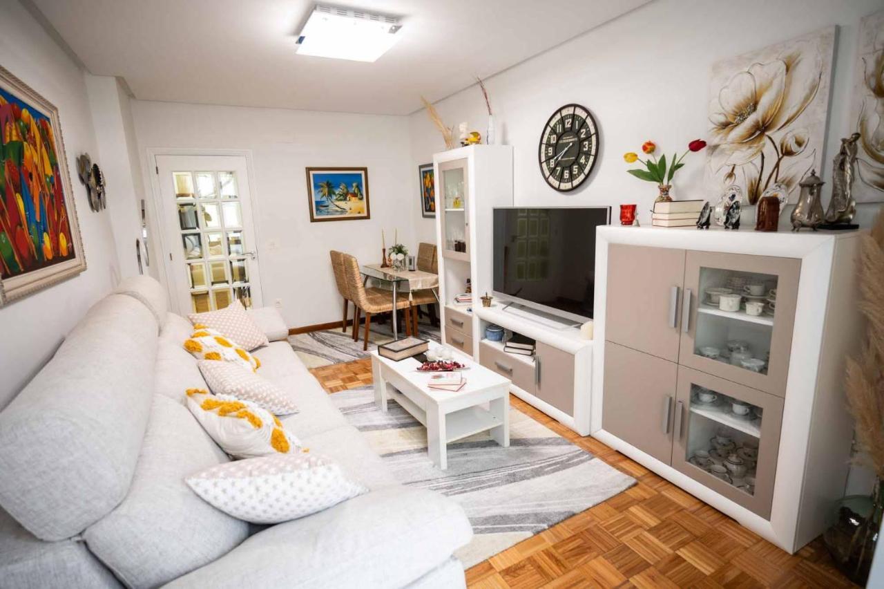 Piso Mila Apartment Ourense Bagian luar foto