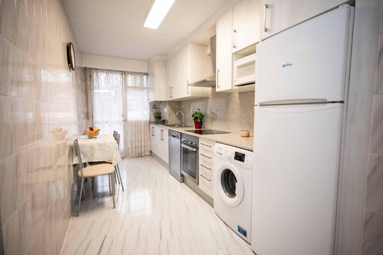 Piso Mila Apartment Ourense Bagian luar foto