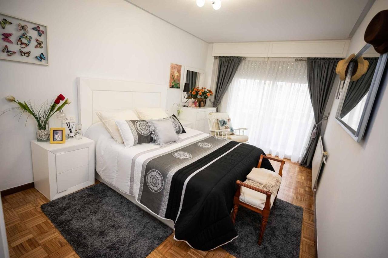 Piso Mila Apartment Ourense Bagian luar foto