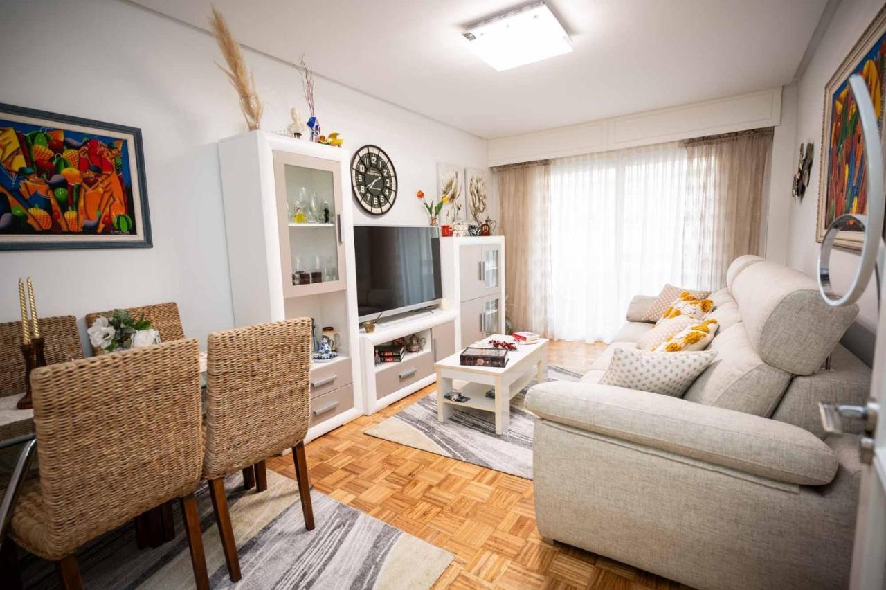 Piso Mila Apartment Ourense Bagian luar foto