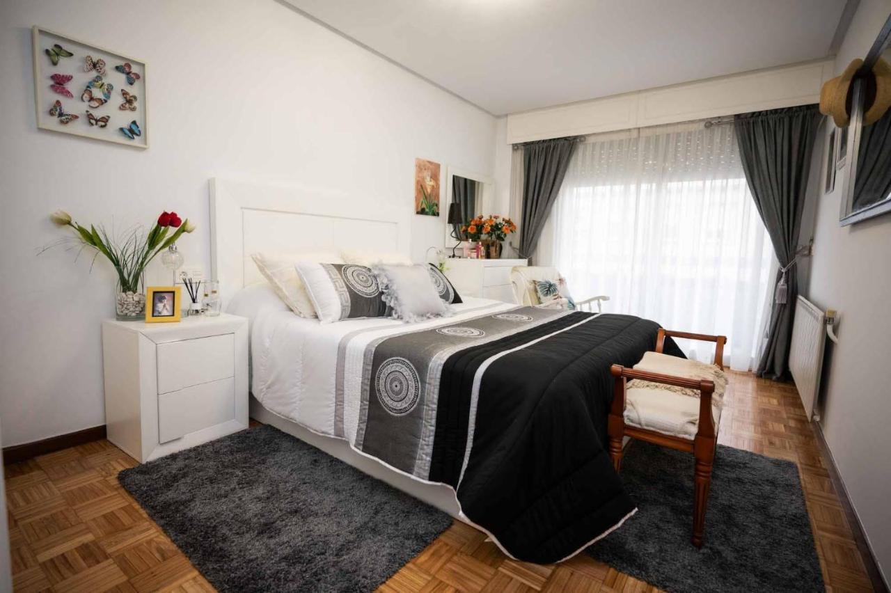 Piso Mila Apartment Ourense Bagian luar foto