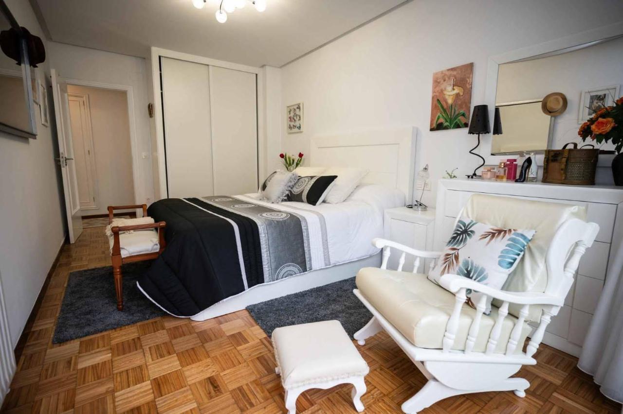Piso Mila Apartment Ourense Bagian luar foto