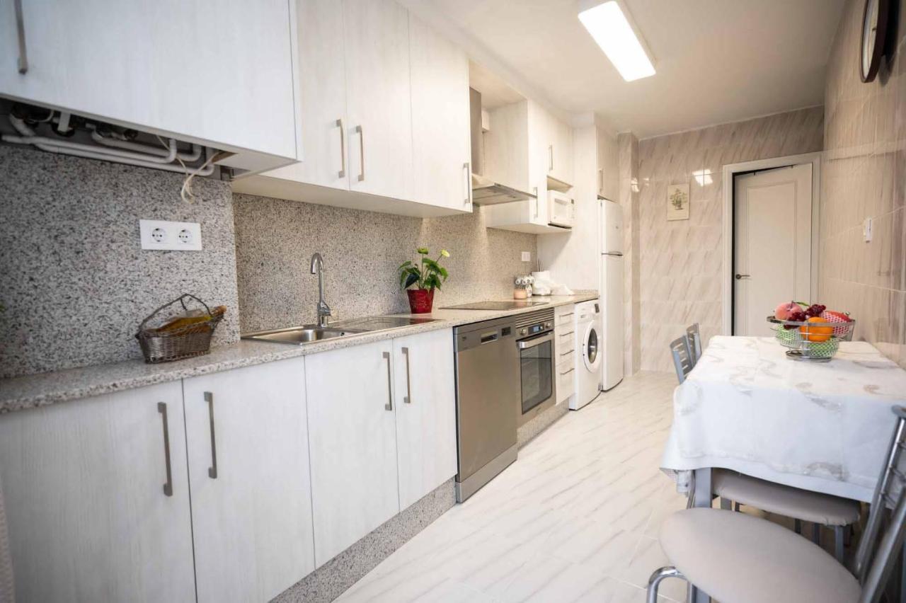 Piso Mila Apartment Ourense Bagian luar foto