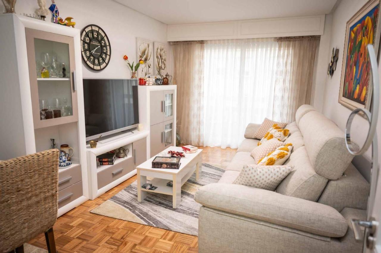 Piso Mila Apartment Ourense Bagian luar foto